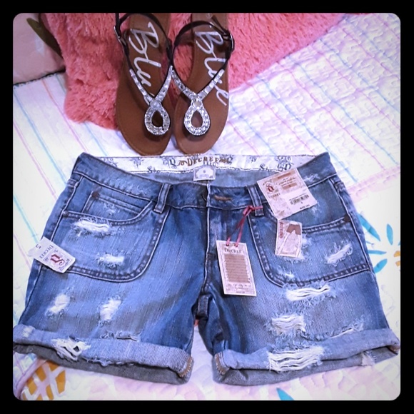 Decree Pants - NWT Decree boyfriend distress jean shorts sz 5